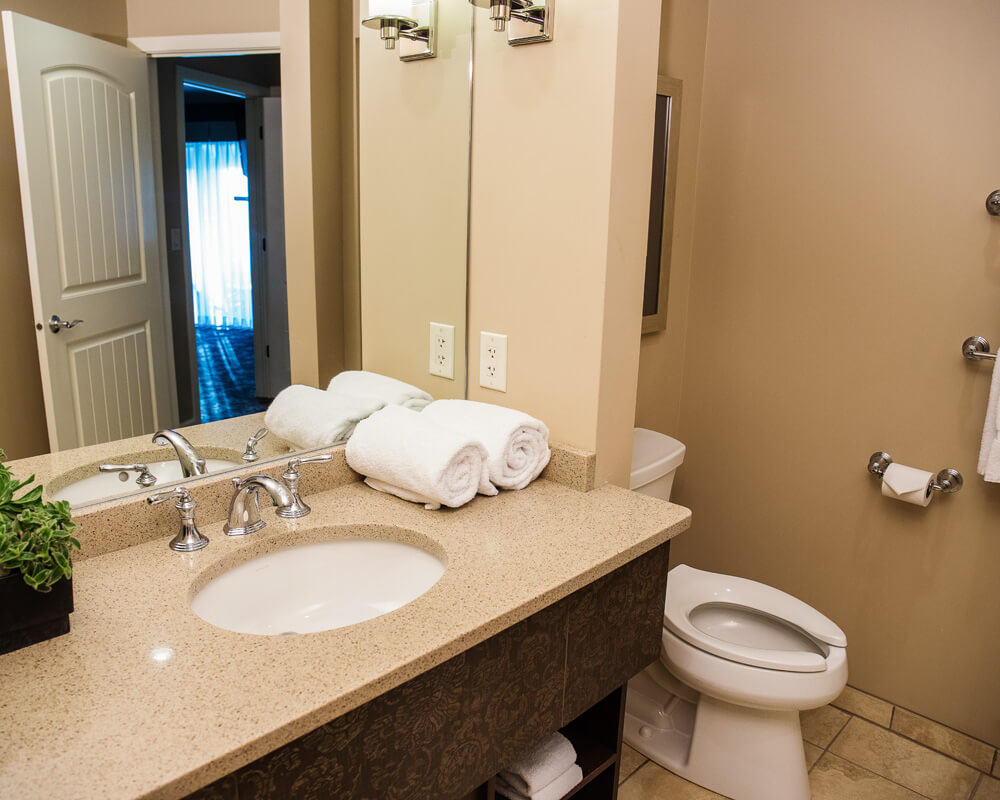 Lakewood Suite Bathroom