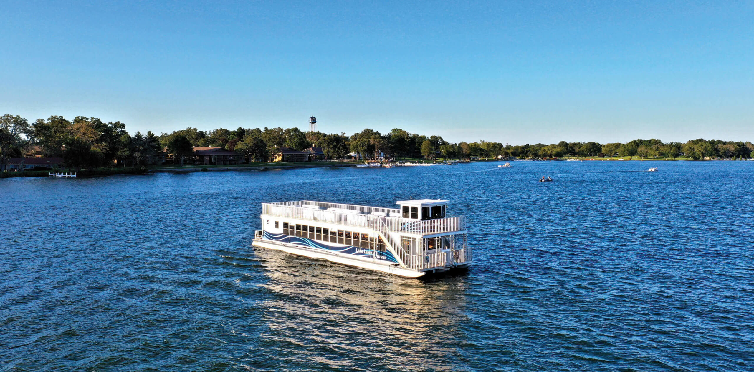 Lake Lawn Queen Tour Boat on Delavan Lake