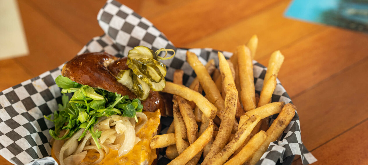 the Lookout Bar & Eatery Lake Lawn Resort