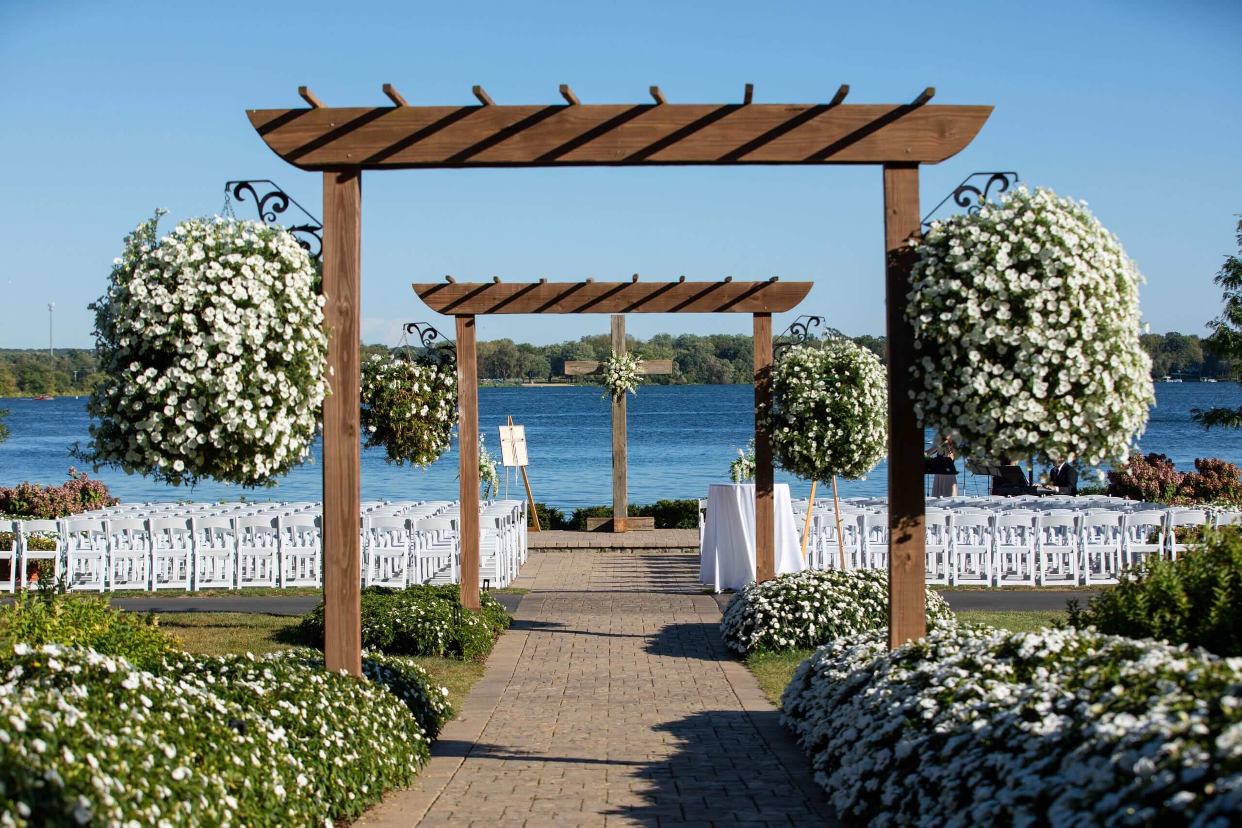 Wedding Venues - Lake Lawn Resort, image size:2560x1707